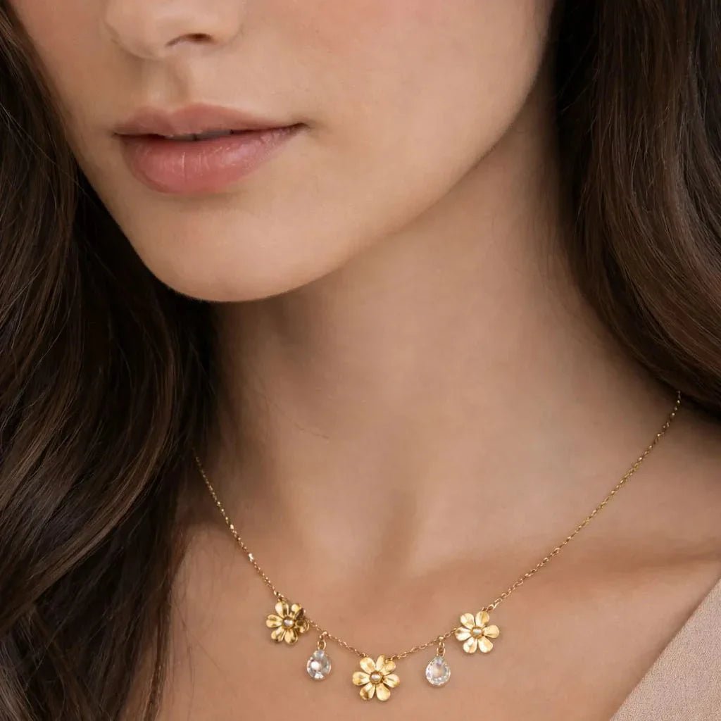 Stainless Steel Furnace Flower Charms Necklace - Rumaisas