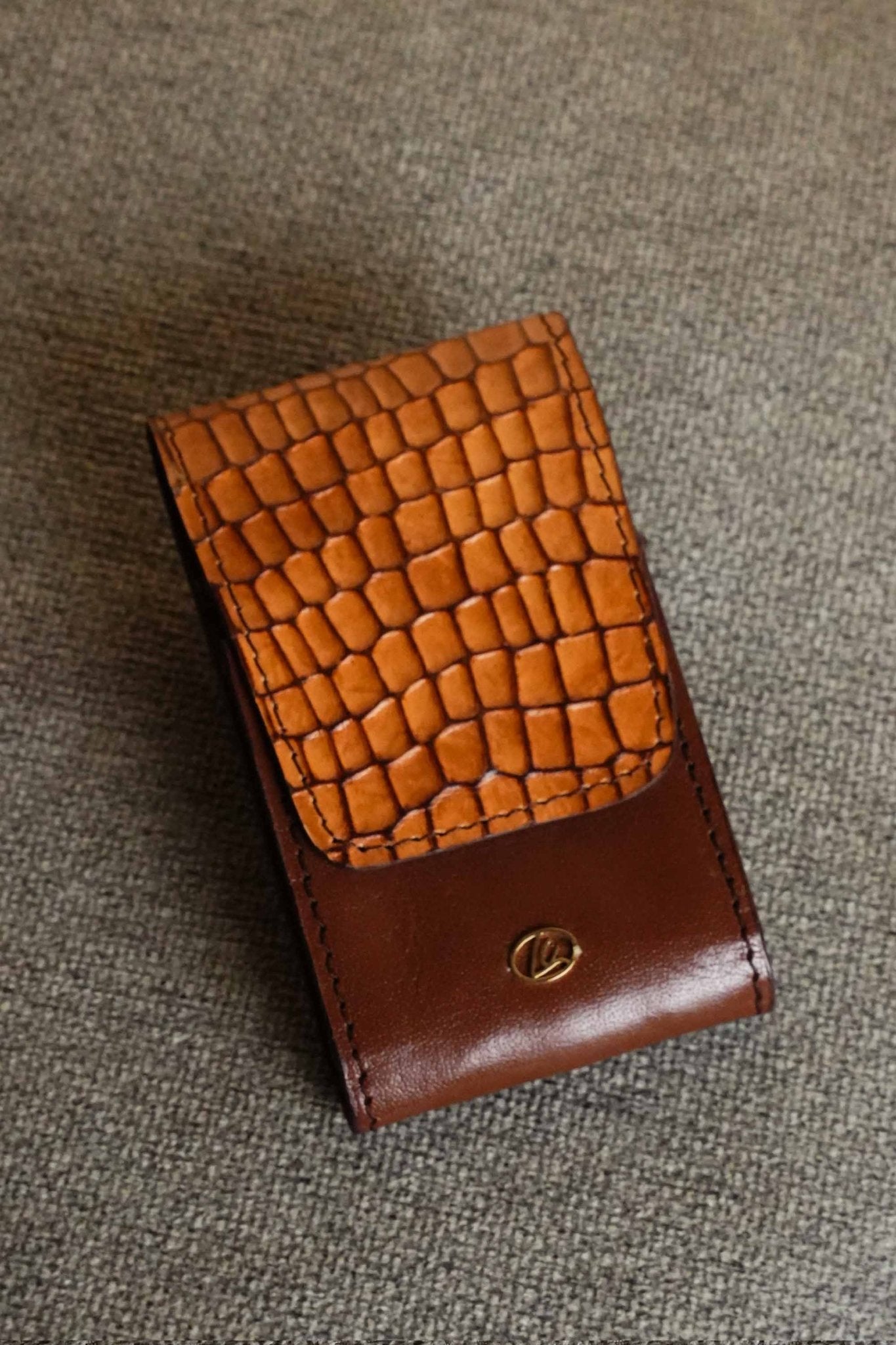 LOGO CIGARETTE CASE CB619 TAN - Rumaisas