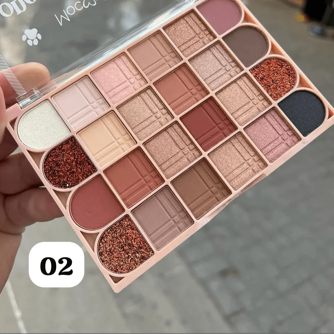 Mocallure One Day at a time Eyeshadow Palette - 24 Colors - Rumaisas