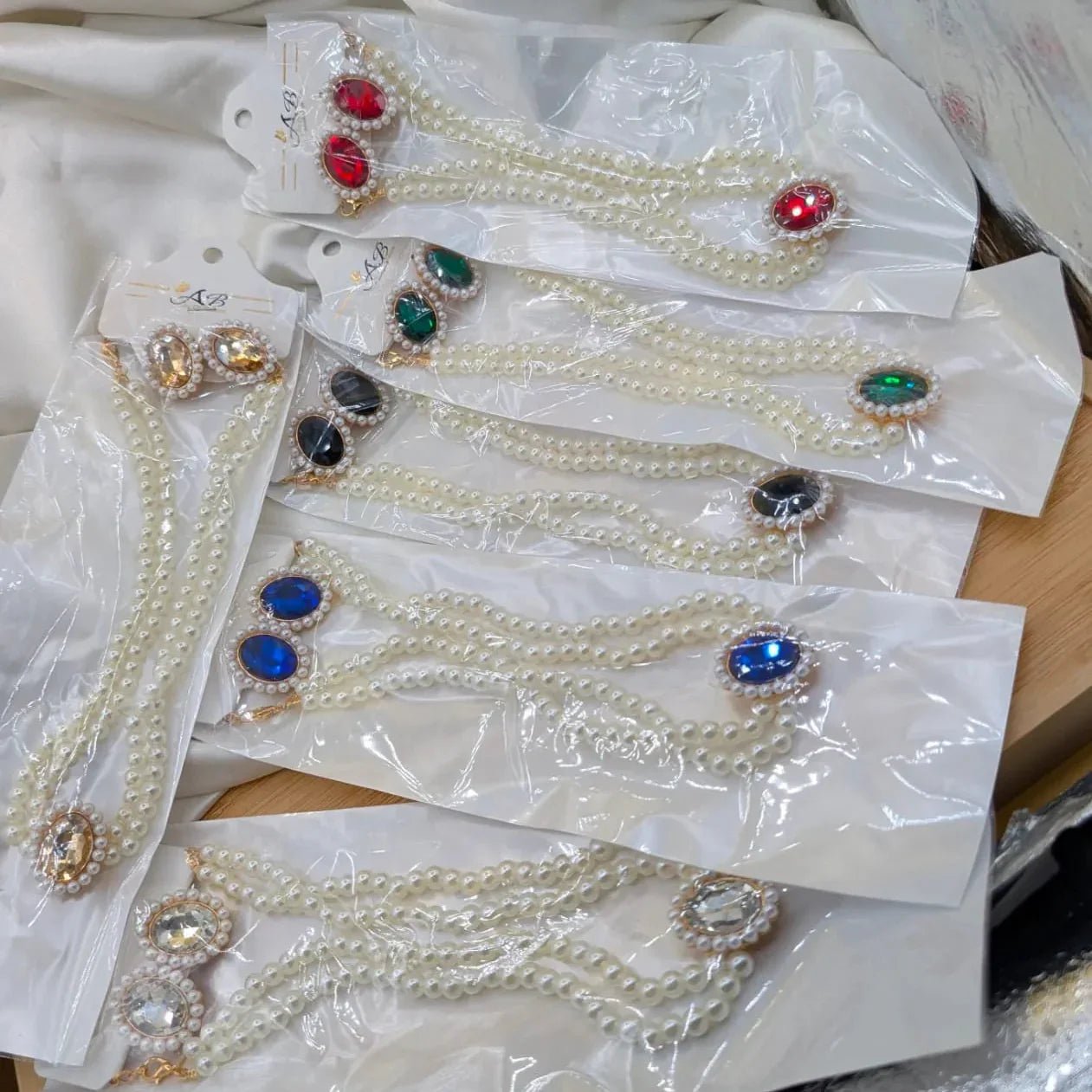 Pearl & Crystal Rhinestone Jewelry Set - Rumaisas