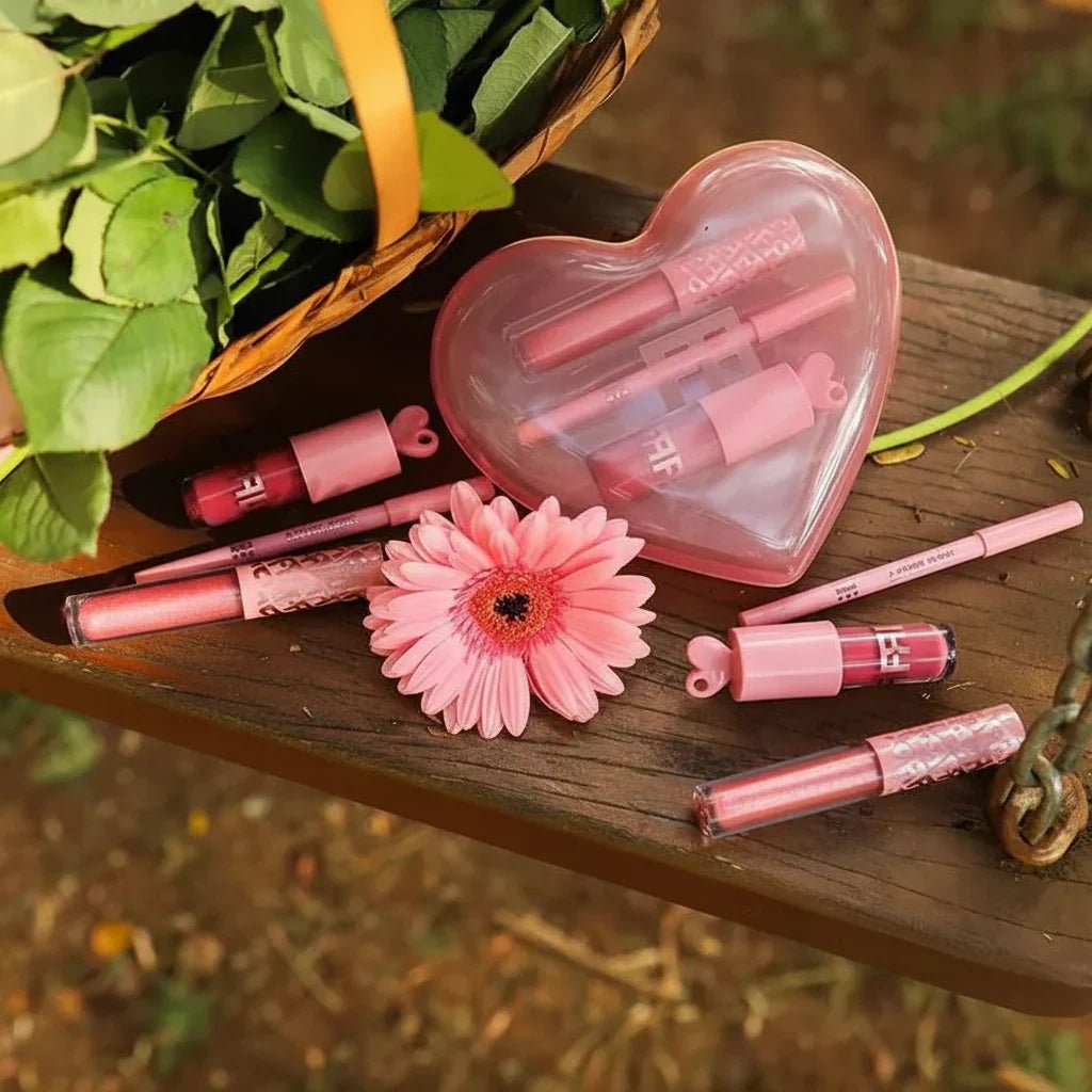 Romcom 3in1 lip kit Matte Lipgloss, Lipliner, Shiny Gloss - Rumaisas
